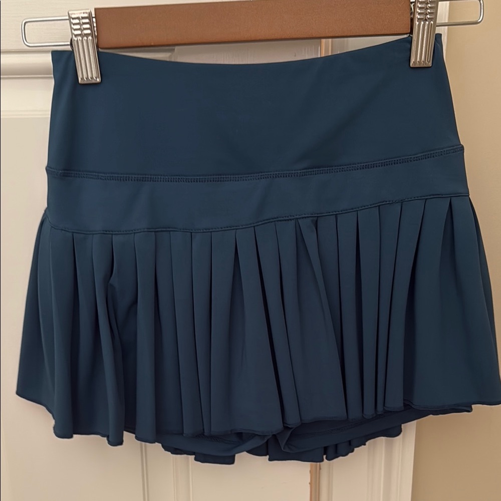 GOLDHINGE Blue Pleated Skort